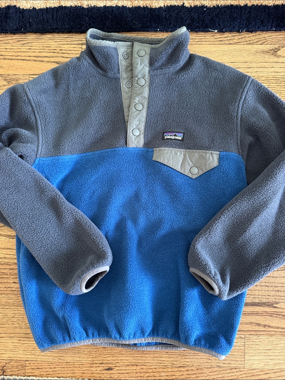 Size 7/8 Patagonia Snap-T Fleece Pullover - Charcoal & Blue